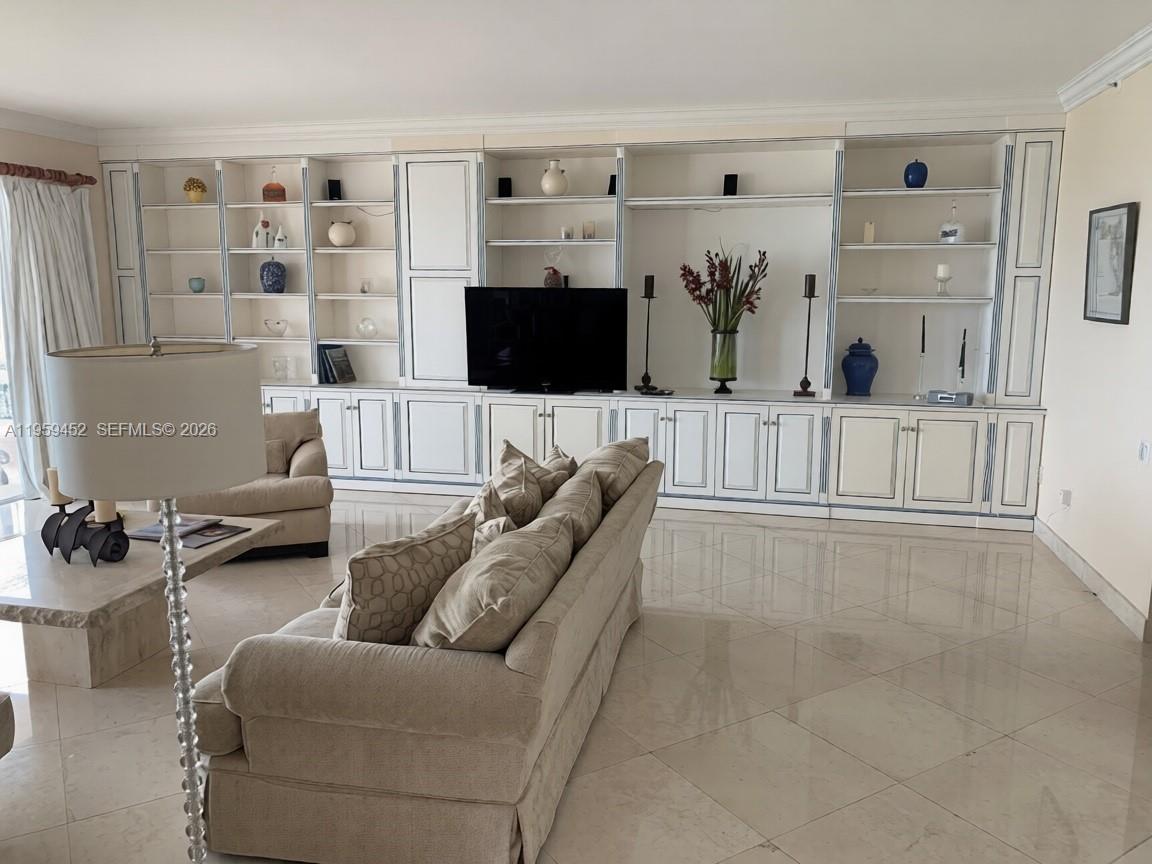 7600 OCEANSIDE AT FISHER - Residential