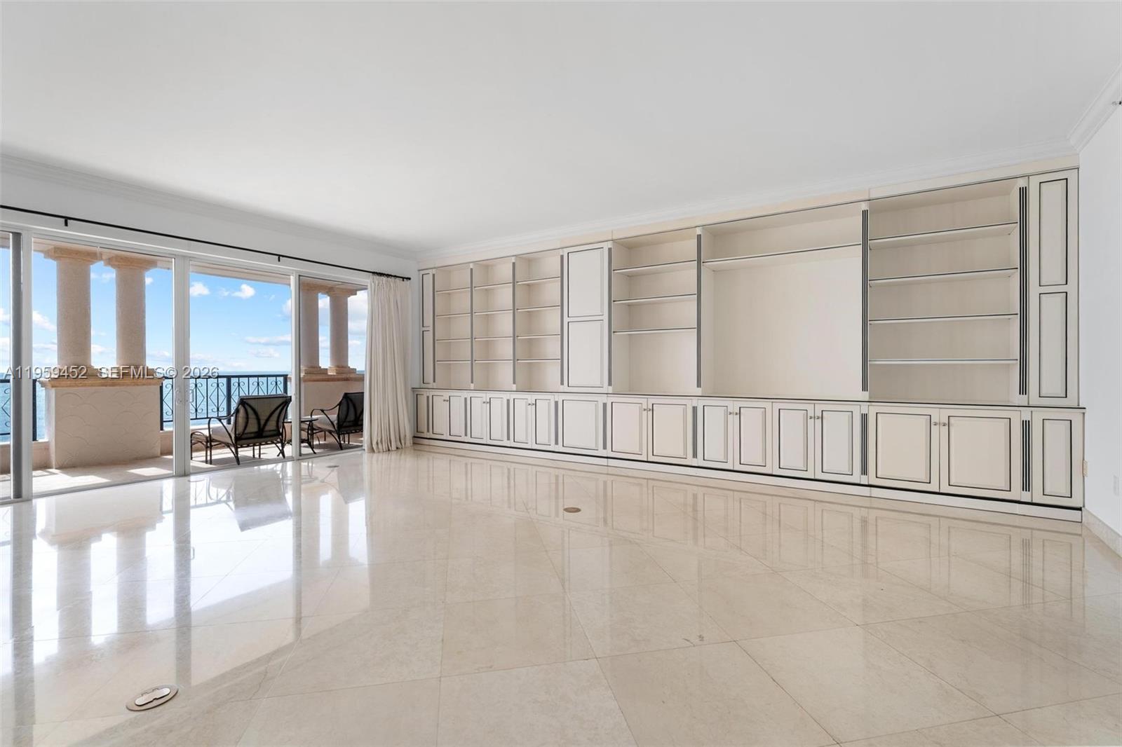 7600 OCEANSIDE AT FISHER - Residential