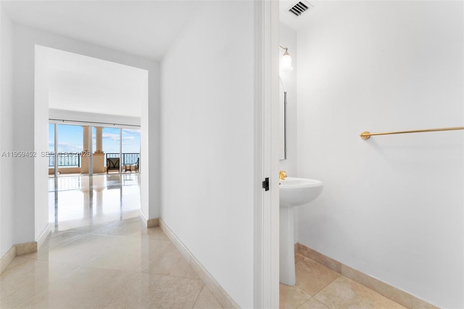 7600 OCEANSIDE AT FISHER - Residential