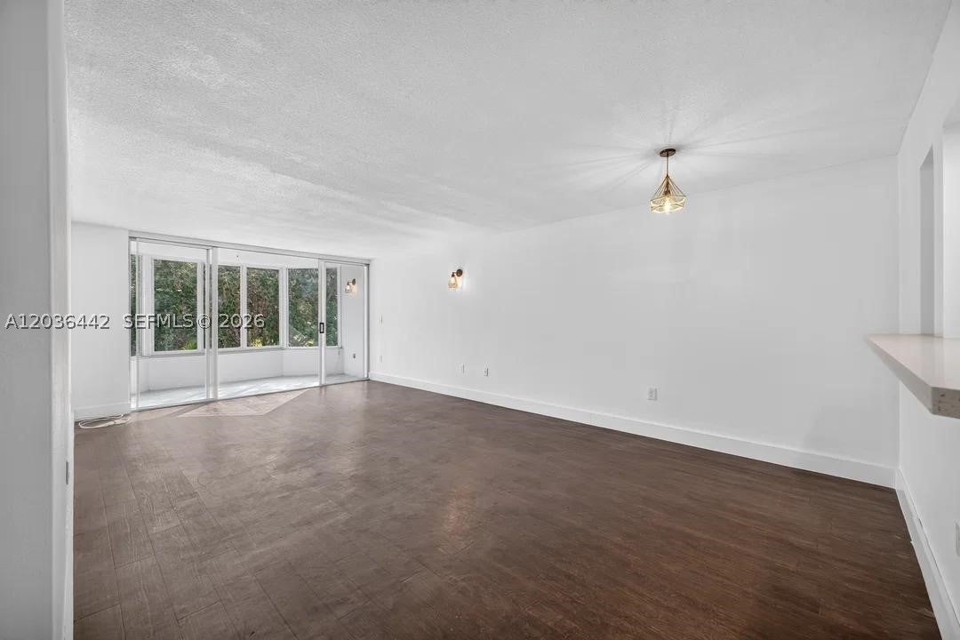 1101 NE 191st St H401, Miami FL 33179