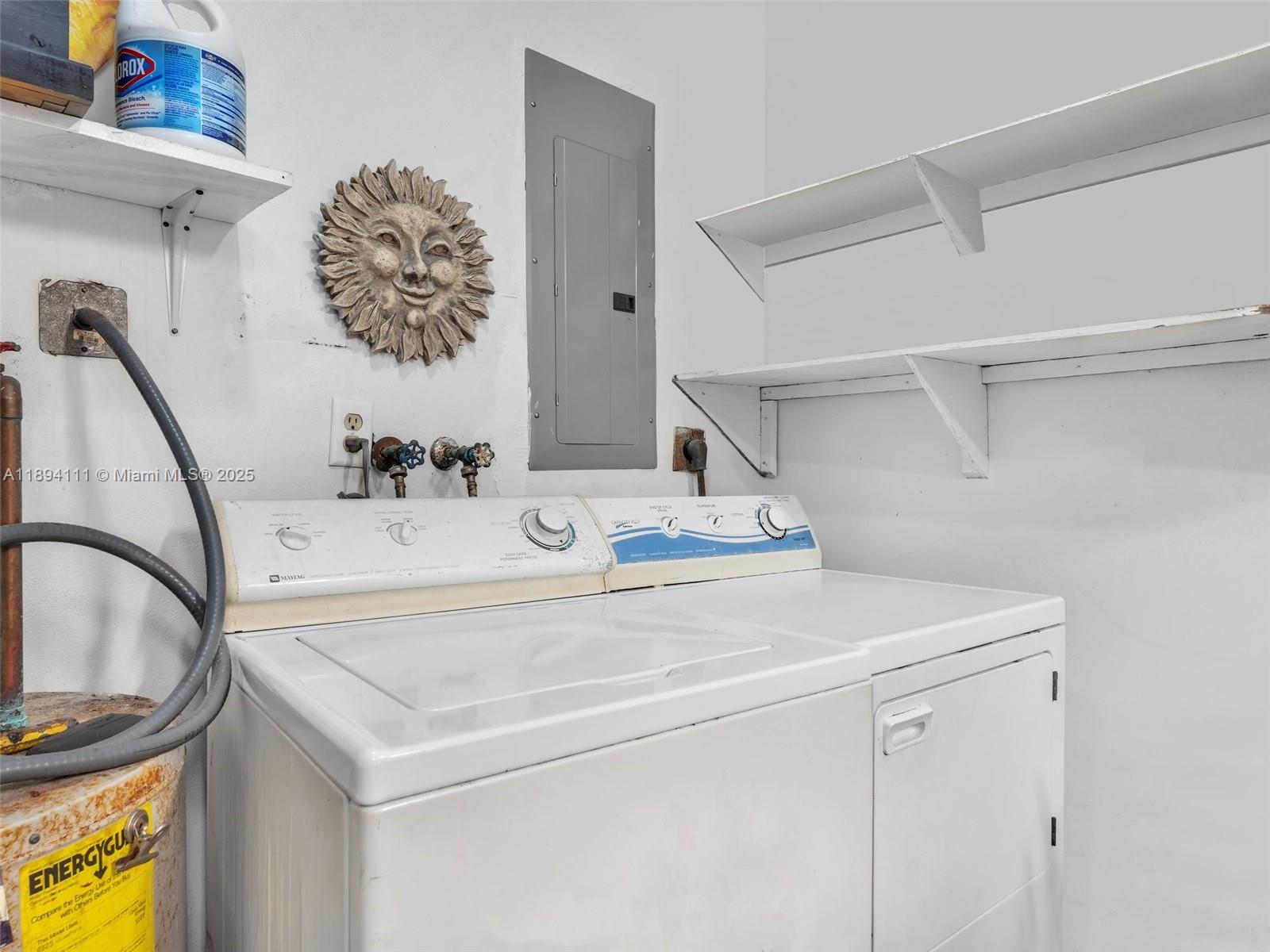 HOLLYWOOD LAKES SECTION - Residential