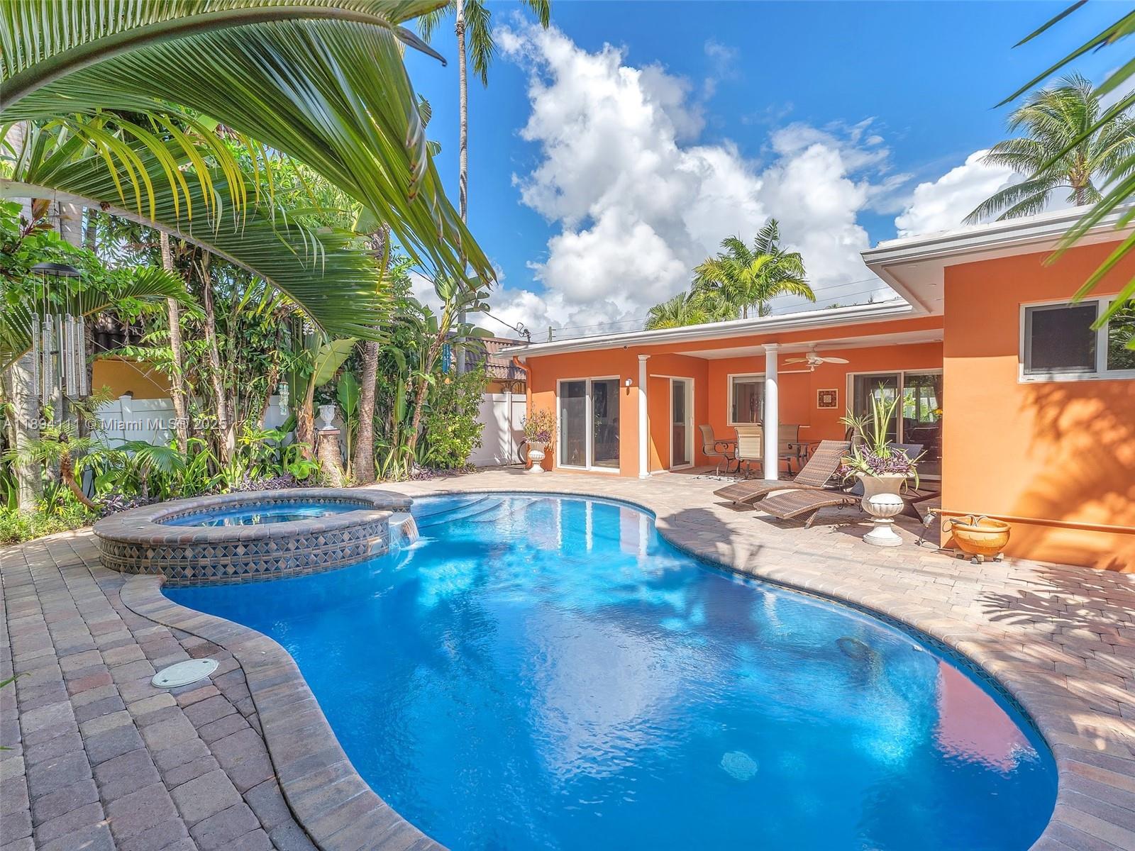 HOLLYWOOD LAKES SECTION - Residential