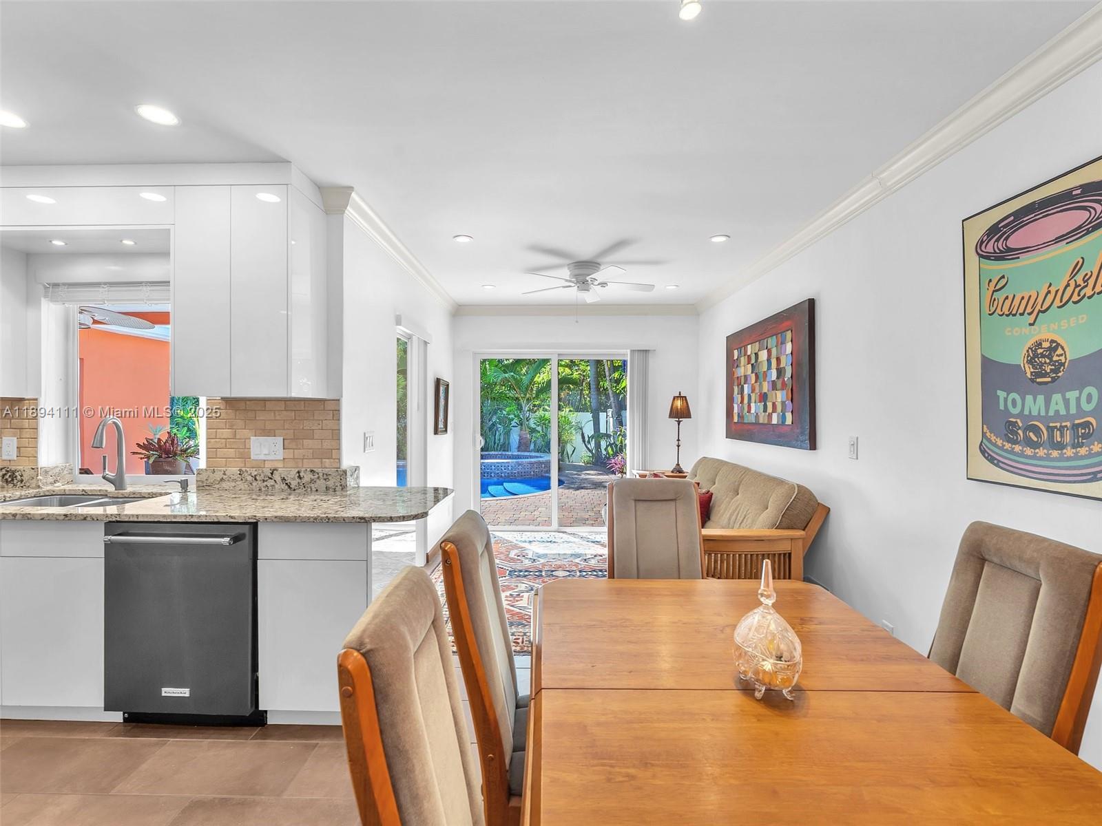 HOLLYWOOD LAKES SECTION - Residential