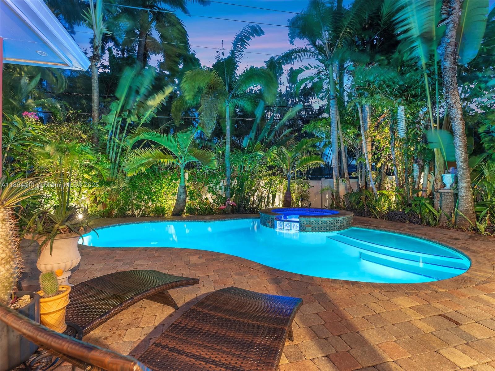 HOLLYWOOD LAKES SECTION - Residential