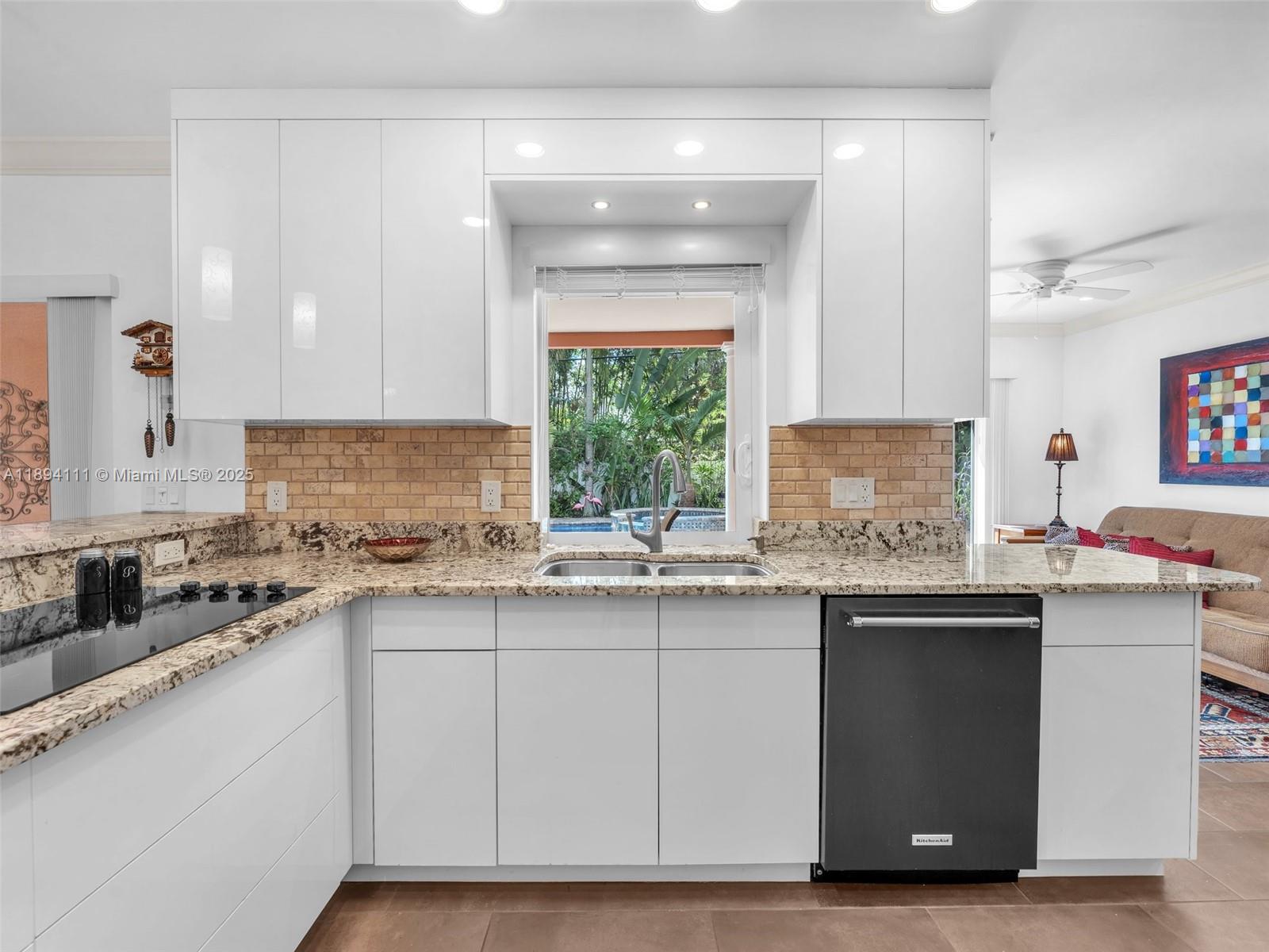 View photos, virtual tours, details... 1030 Johnson St