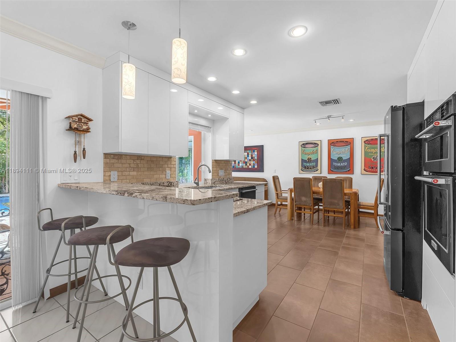 HOLLYWOOD LAKES SECTION - Residential