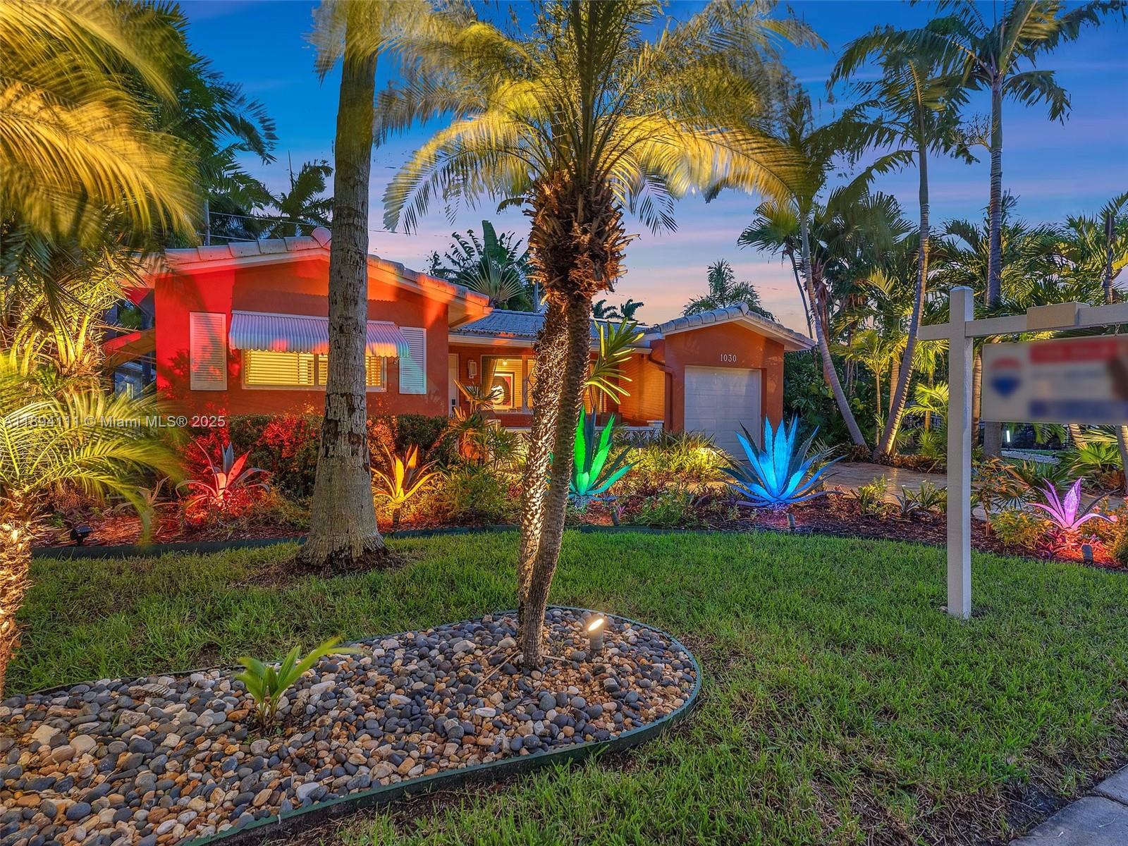 HOLLYWOOD LAKES SECTION - Residential