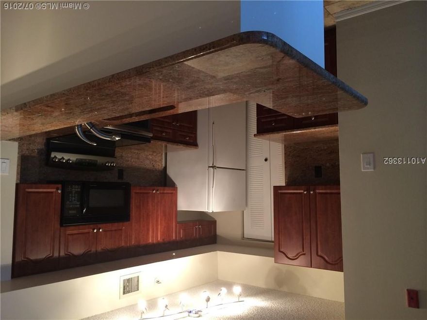 2 BEDROOM/2 BATH CONDO WITH SPLIT BEDROOM FLOOR PLAN, TILE THROUGHOUT, CLOSE TO COLLEGES, HIGHWAYS, SHOPPING & RESTAURANTS. GRANITE COUNTER TOPS IN KITCHEN AND BATHS. UPDATED CONDO THAT WAS JUST PAINTED