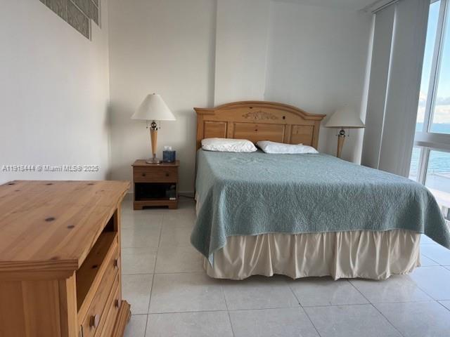 THE CARRIAGE HOUSE CONDO - Residential Lease