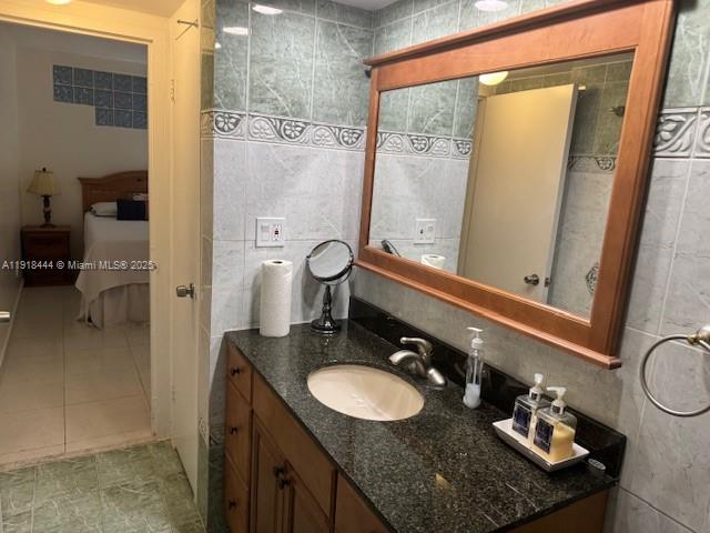 THE CARRIAGE HOUSE CONDO - Residential Lease