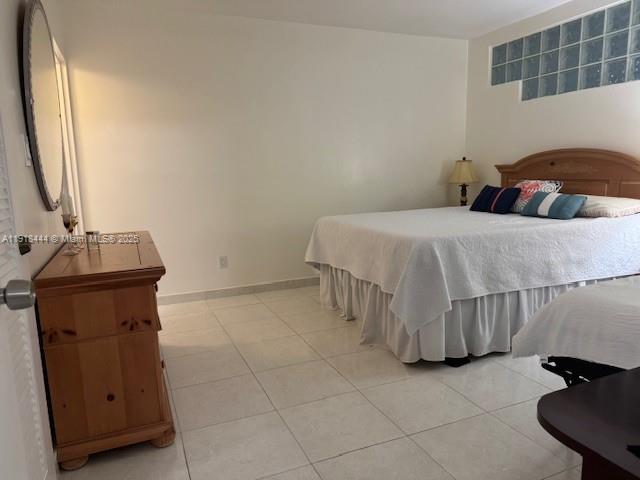 THE CARRIAGE HOUSE CONDO - Residential Lease