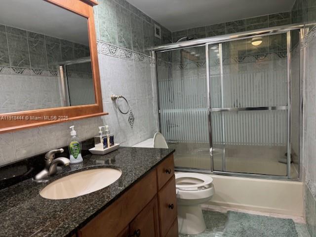 THE CARRIAGE HOUSE CONDO - Residential Lease