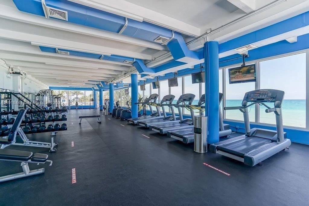 THE CARRIAGE HOUSE CONDO - Residential Lease