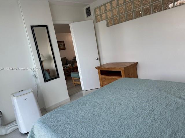 THE CARRIAGE HOUSE CONDO - Residential Lease
