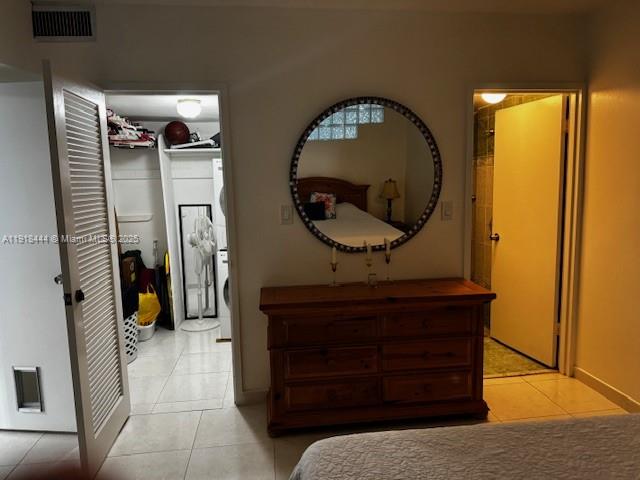 THE CARRIAGE HOUSE CONDO - Residential Lease