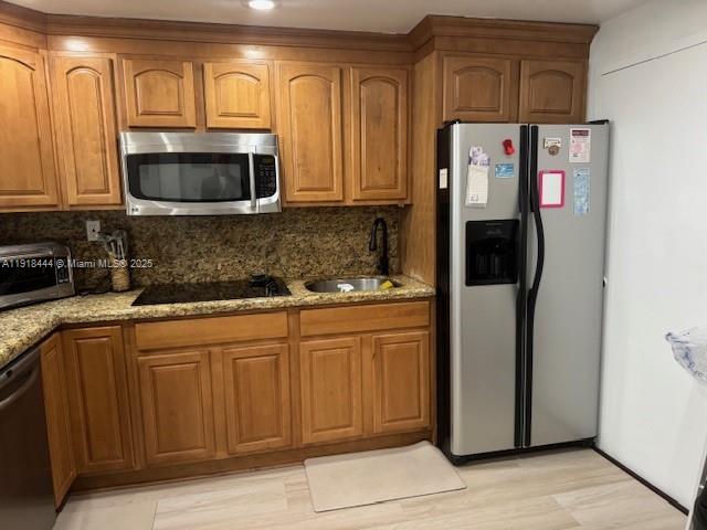 THE CARRIAGE HOUSE CONDO - Residential Lease