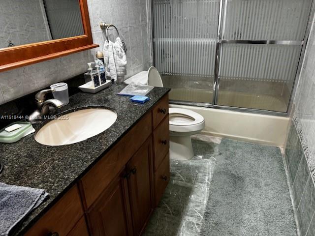 THE CARRIAGE HOUSE CONDO - Residential Lease