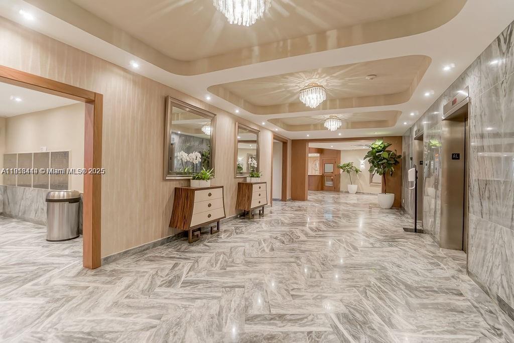 THE CARRIAGE HOUSE CONDO - Residential Lease