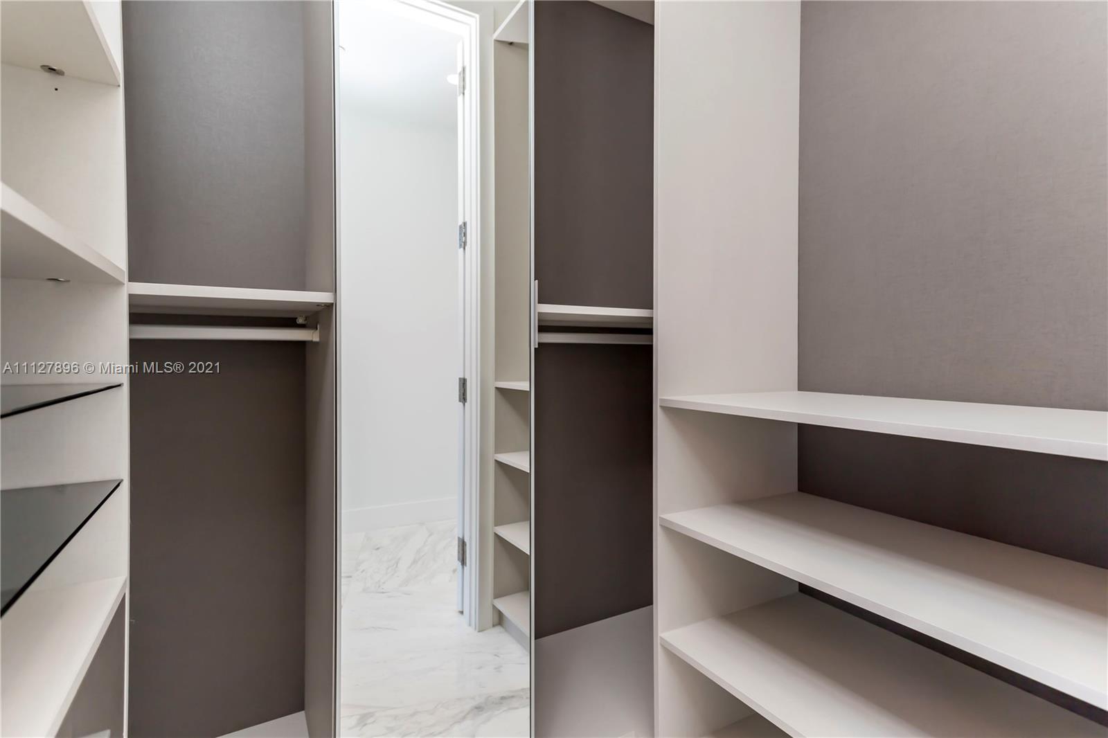 18555 COLLINS AVENUE COND - Residential