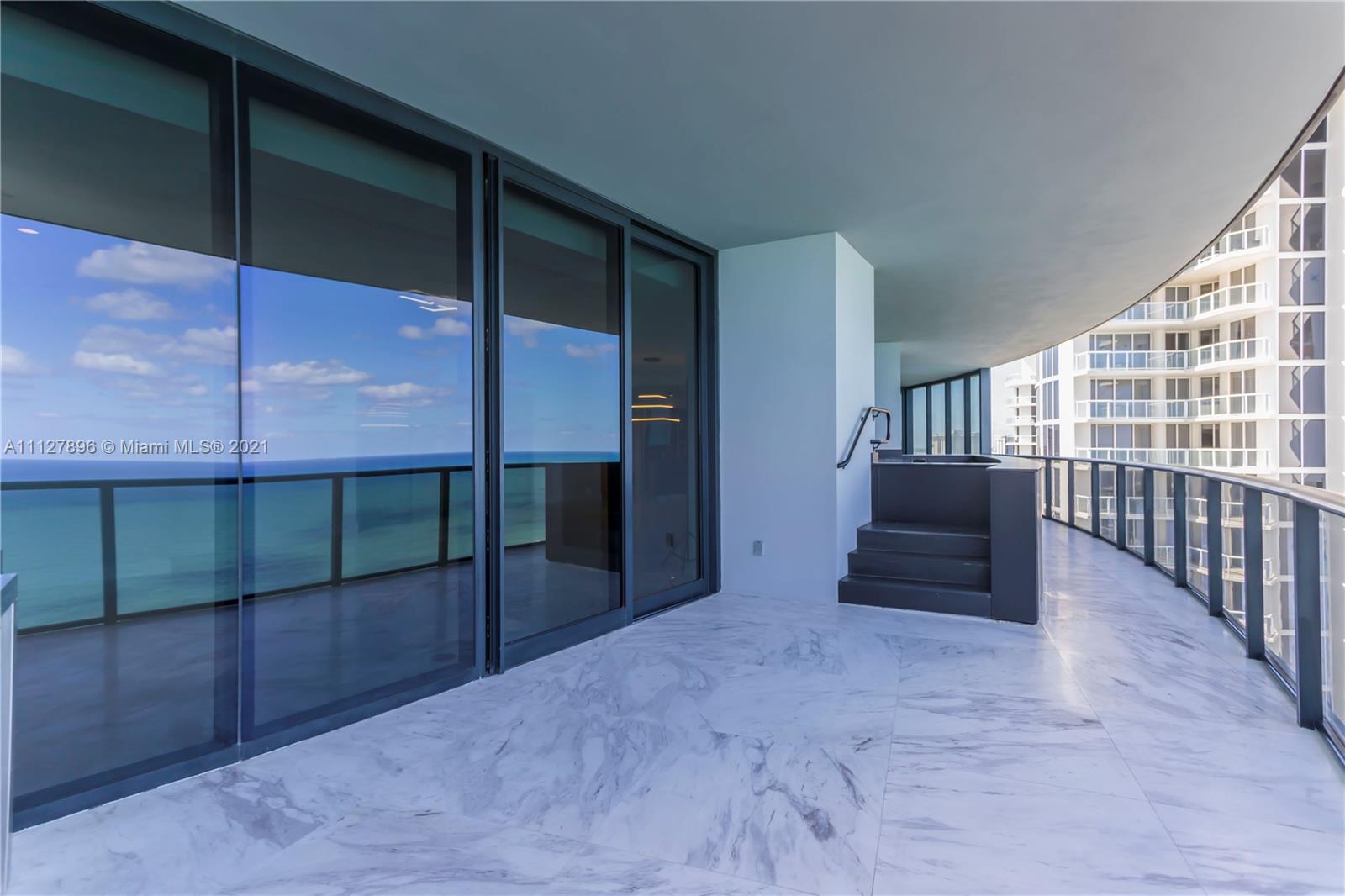 18555 COLLINS AVENUE COND - Residential