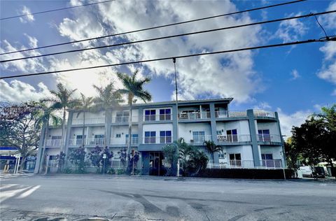 2734 Bird Ave 106 Miami FL 33133