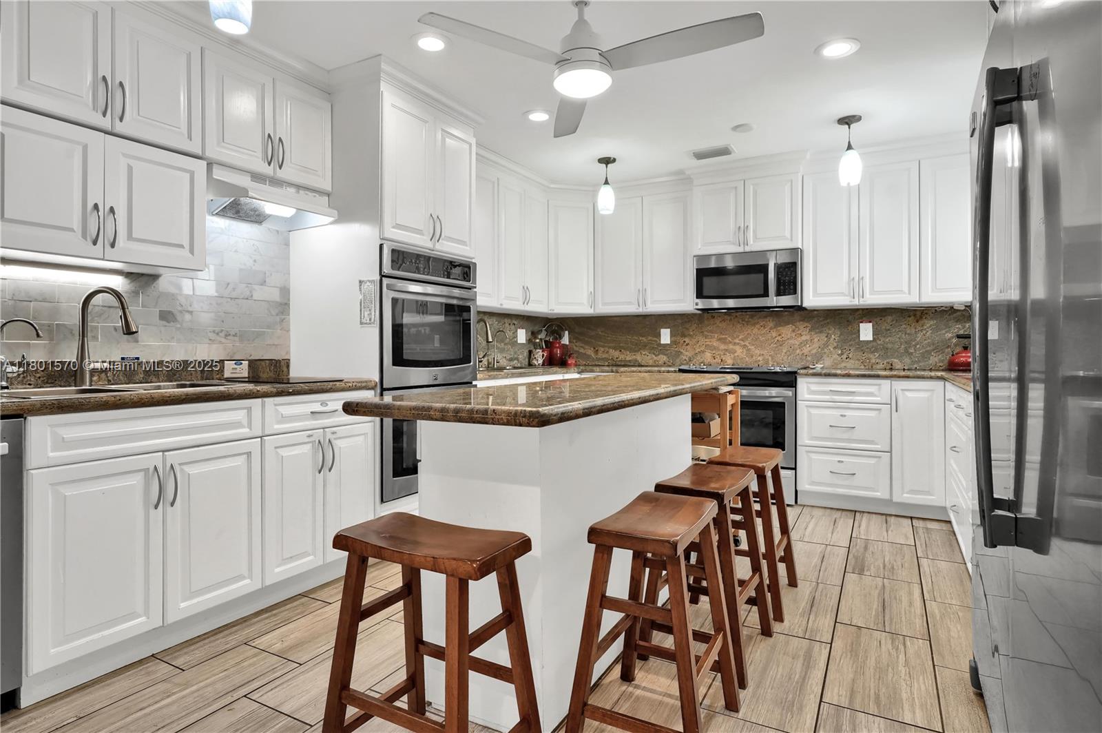NEW LAND GARDENS CONDO - Residential