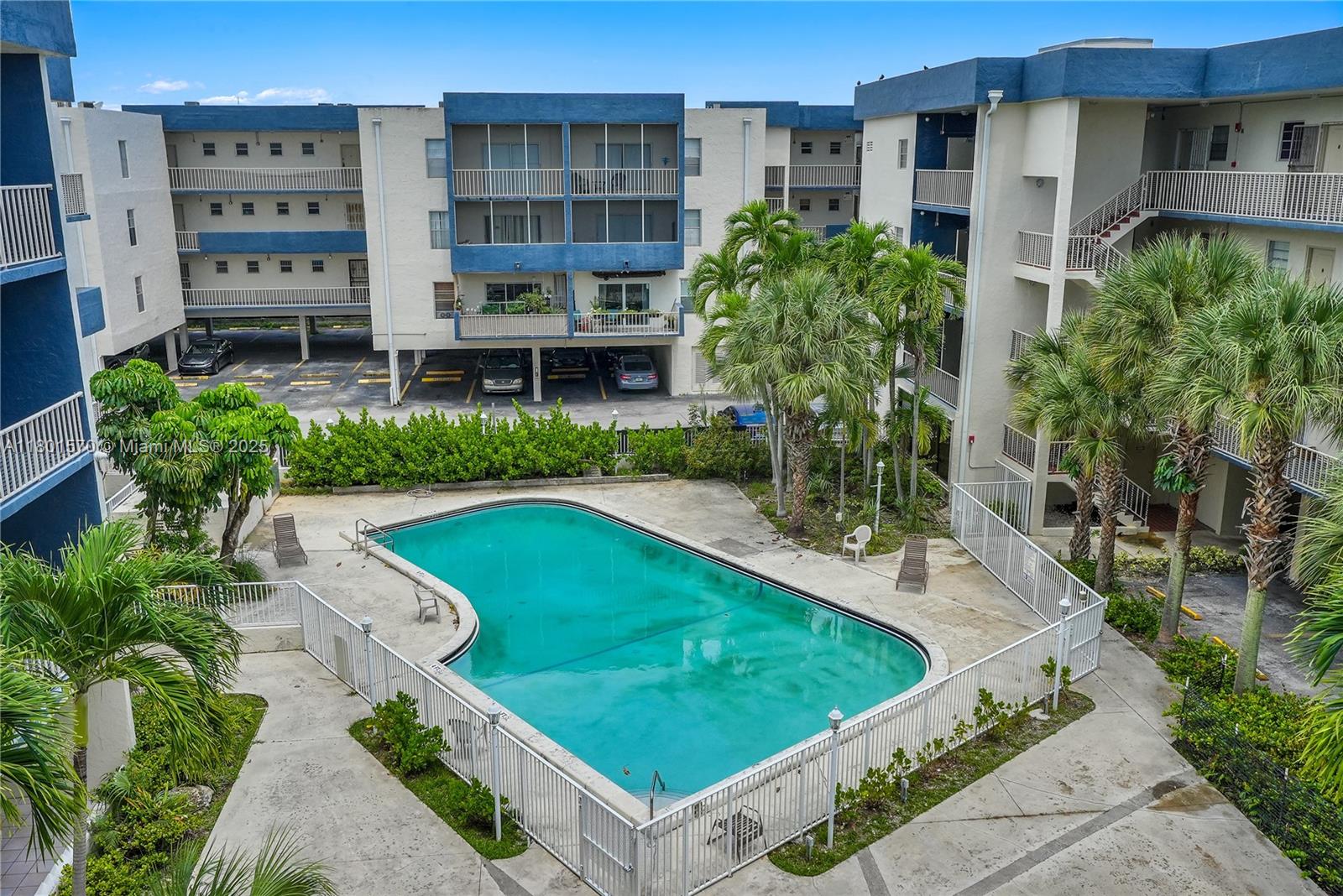 NEW LAND GARDENS CONDO - Residential