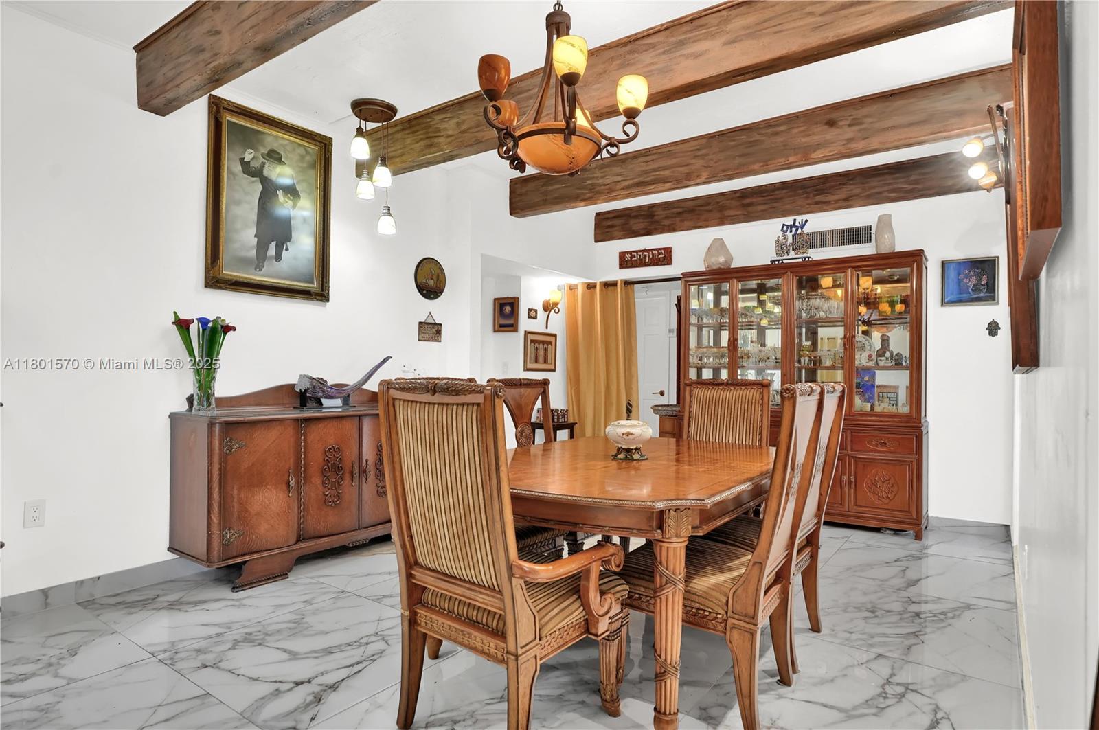 NEW LAND GARDENS CONDO - Residential
