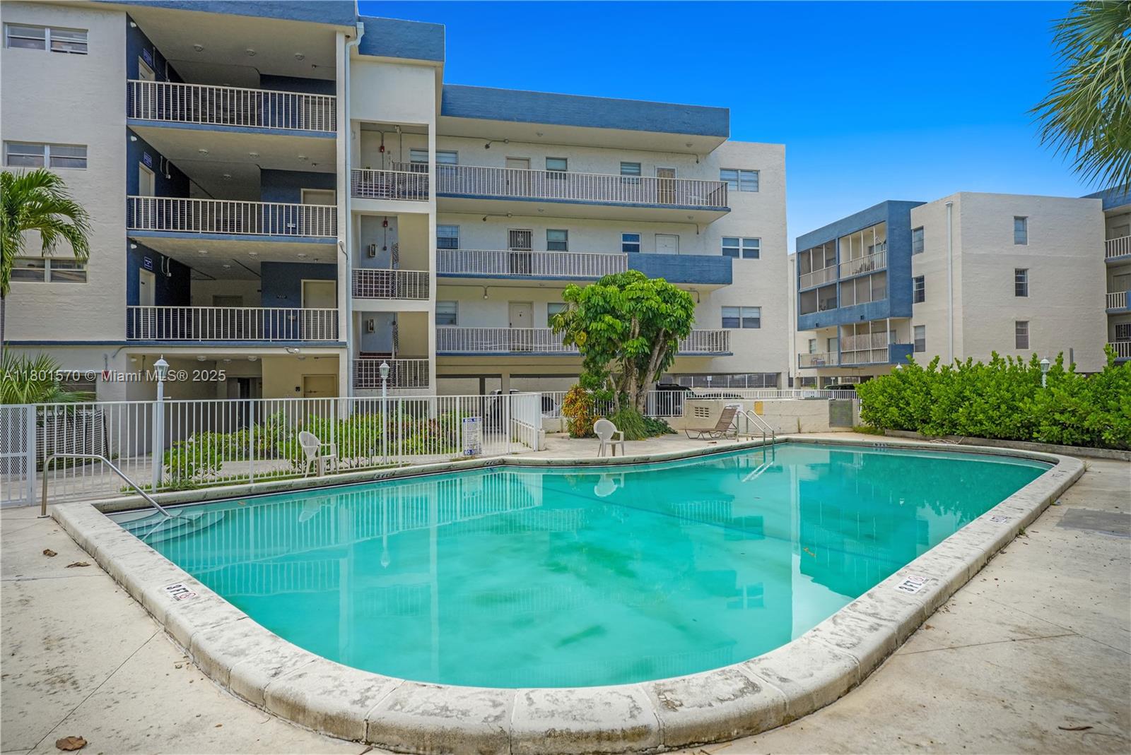 NEW LAND GARDENS CONDO - Residential