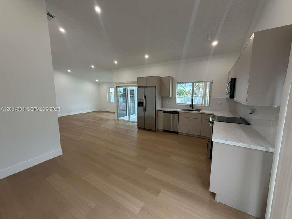 LAKES BY THE BAY SEC 2 - Residential