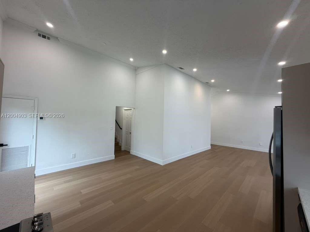 LAKES BY THE BAY SEC 2 - Residential