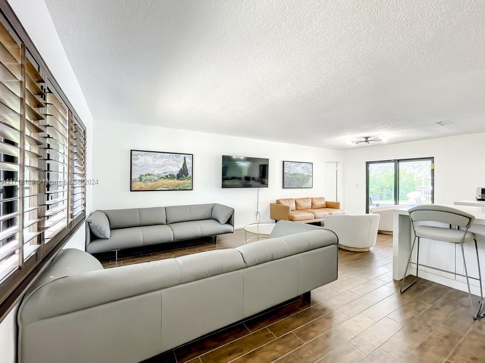 EASTERN SHORES - Residential