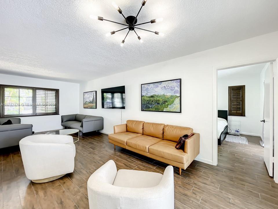 EASTERN SHORES - Residential