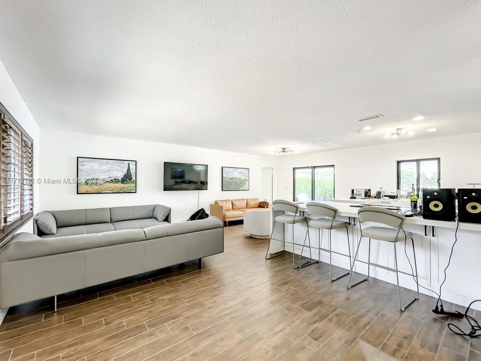 EASTERN SHORES - Residential