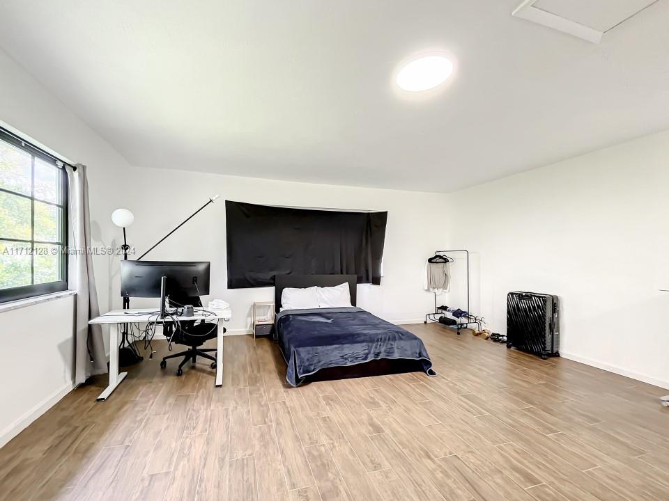 EASTERN SHORES - Residential