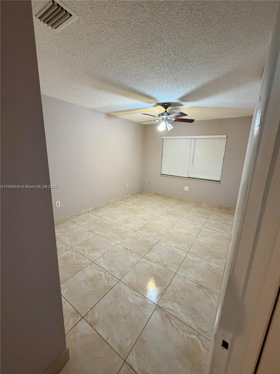 VILLA DEL TRIO - Residential