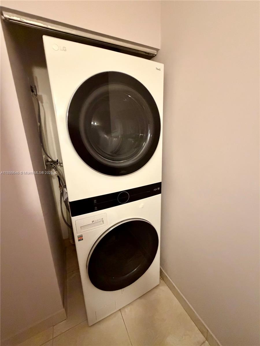 VILLA DEL TRIO - Residential