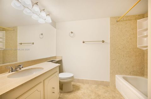 Tiny photo for 600 NE 36th St #1109, Miami, FL 33137 (MLS # A12009435)