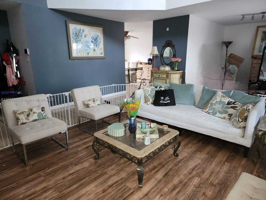 COUNTRY TREE SUB - Residential