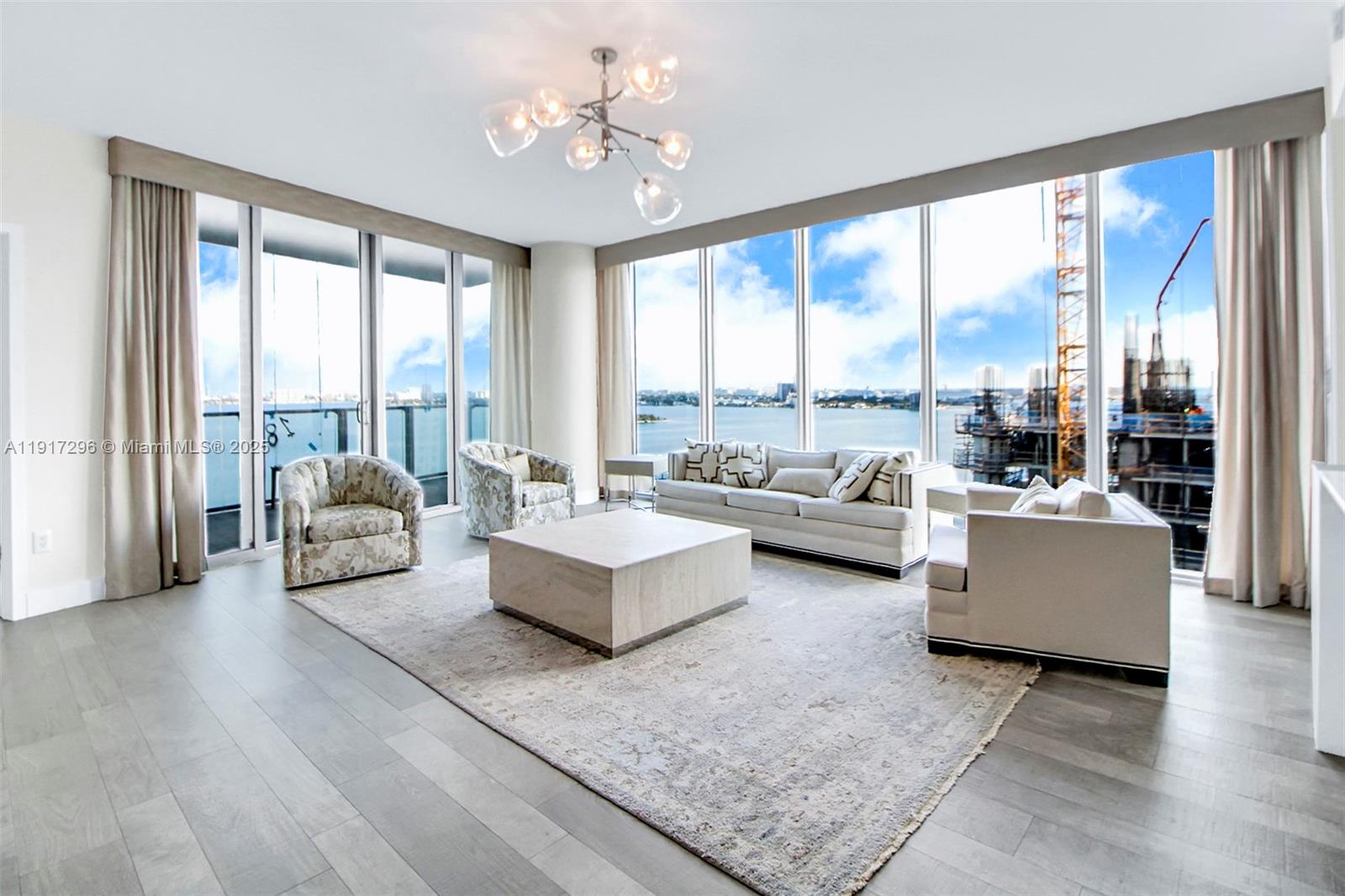 2900 NE 7th Ave 1807