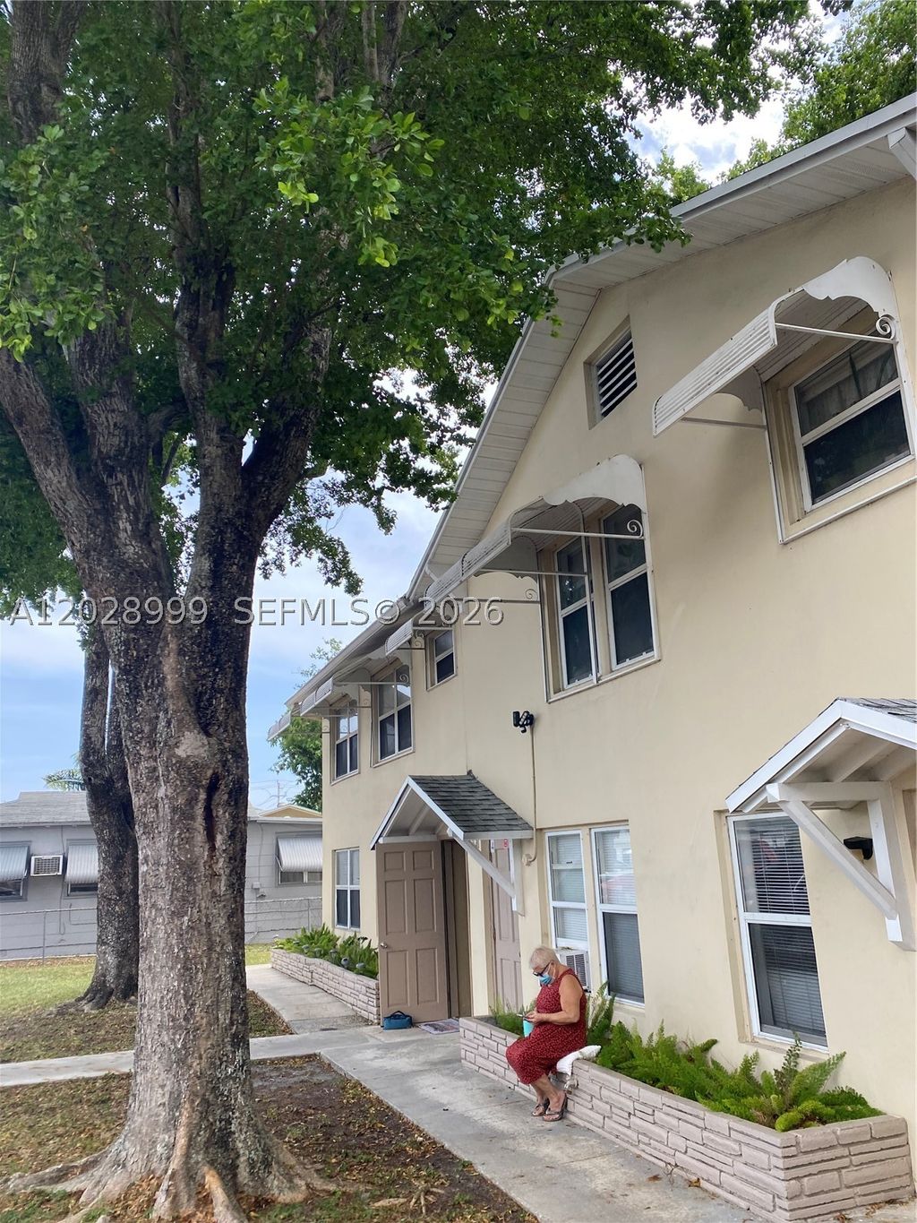 Photo of 26 SE 13th Ter #1-7, Dania Beach, FL 33004 (MLS # A12028999)