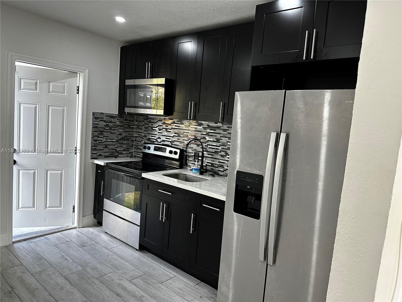 7TH AVENUE HIGHLANDS - Residential Lease