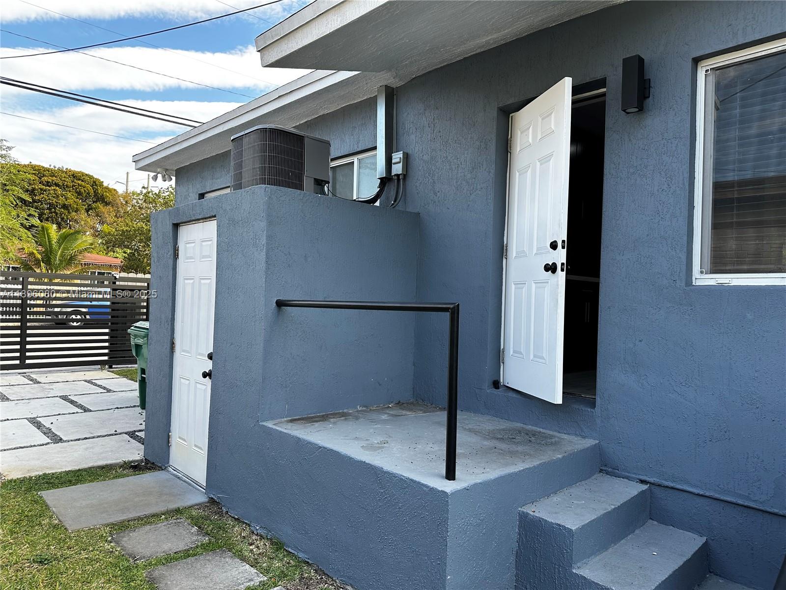 7TH AVENUE HIGHLANDS - Residential Lease