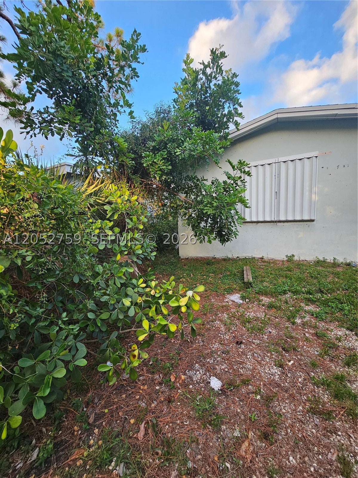 View photos, virtual tours, details... 722 S E St