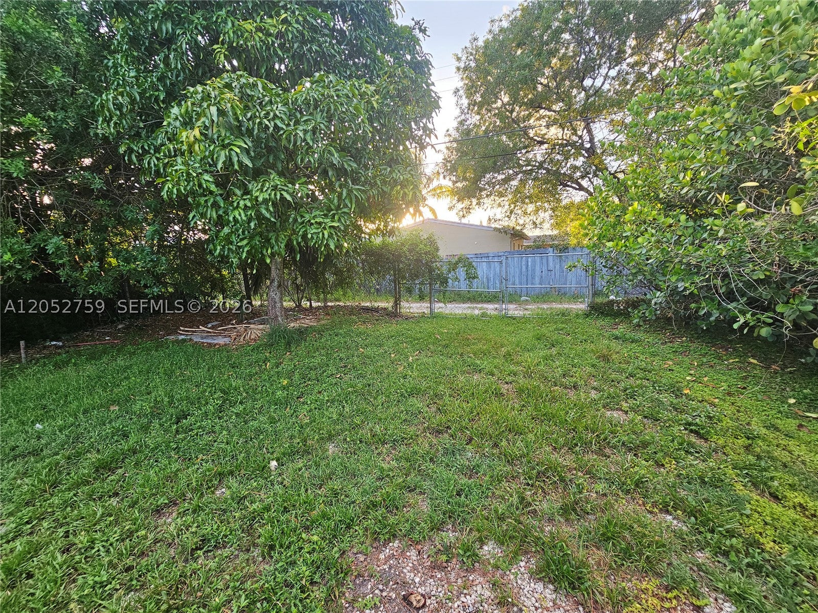 View photos, virtual tours, details... 722 S E St