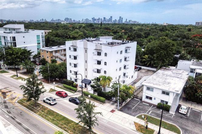 3051 SW 27th Ave 303