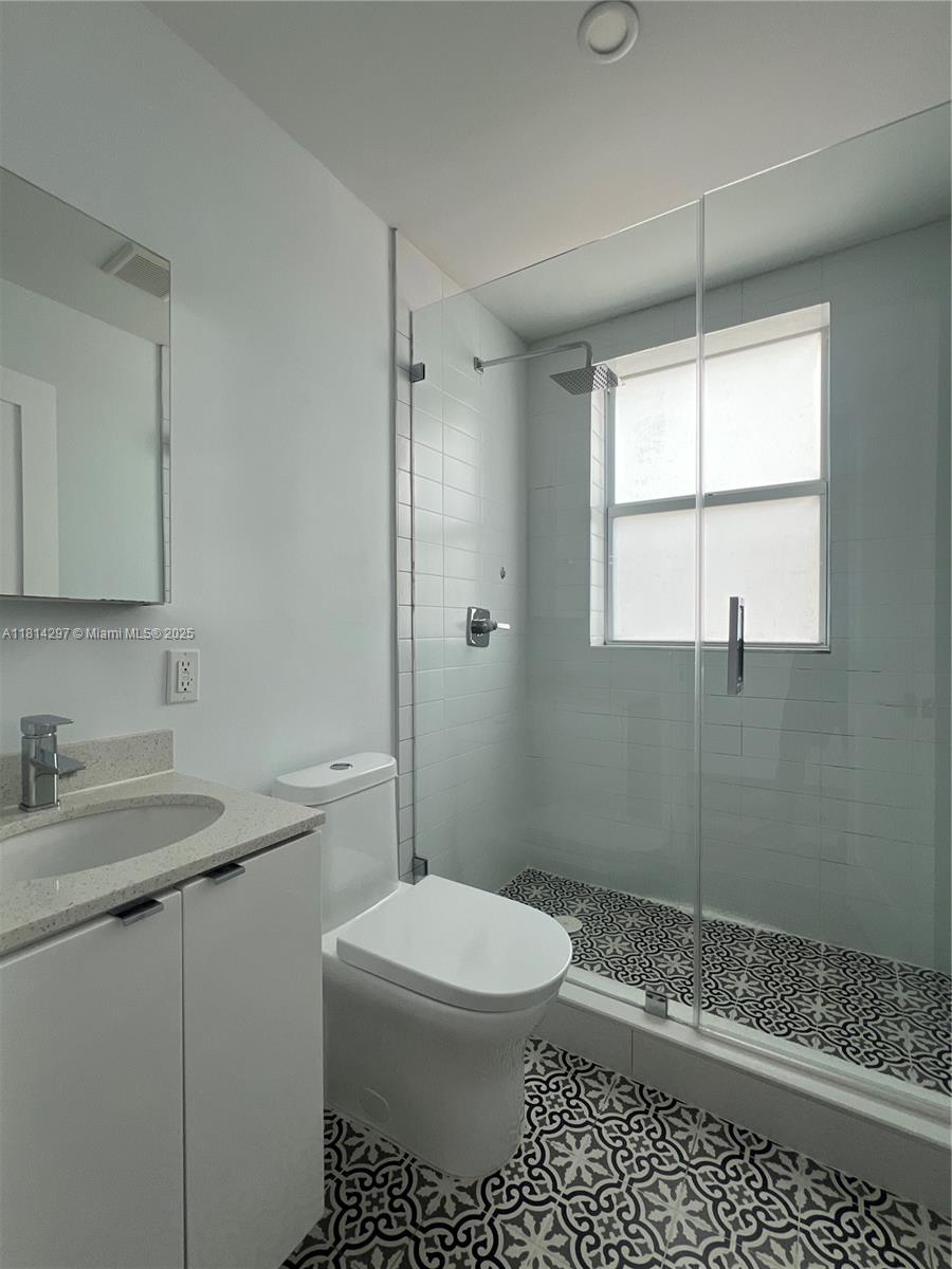 PALM GROVE - Residential Lease
