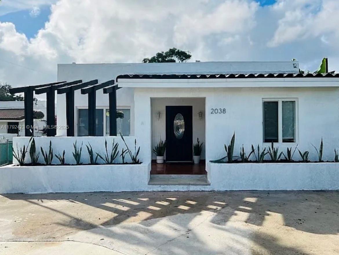 2036 Sw 57th Ct 2036, Miami, Broward County, Florida - 3 Bedrooms  
2 Bathrooms - 