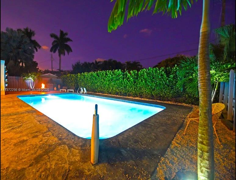 COUNTRY CLUB HOMES - Residential