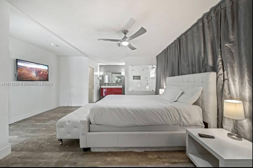 COUNTRY CLUB HOMES - Residential